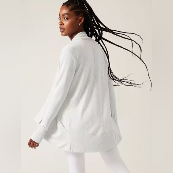 NWOT ATHLETA PRANAYAMA WRAP CARDIGAN HEATHER GREY SIZE Small - Picture 2 of 13